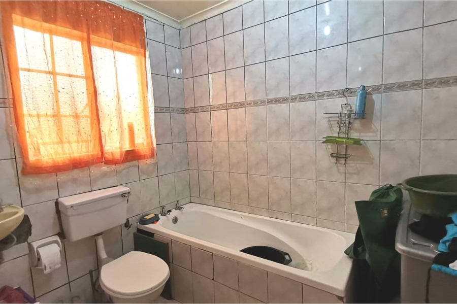 2 Bedroom Property for Sale in Groenheuwel Western Cape